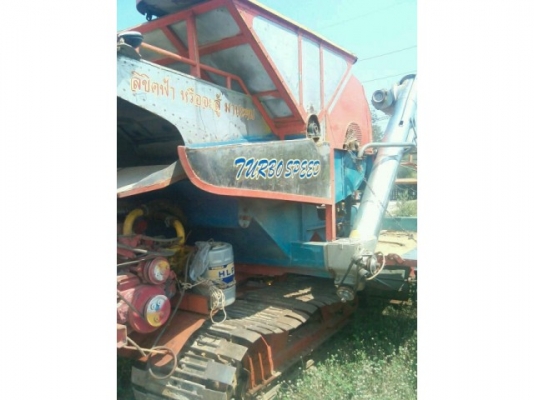 ขายรถเกี่ยวข้าวอุ้ม2.5ตัน เครื่อง195เทอร์โบ ตัวเดิน12 ขายตามสภาพ