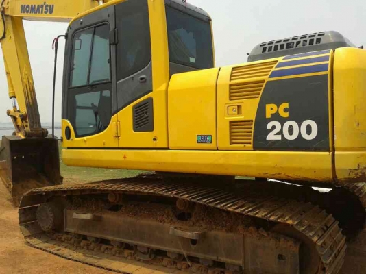 ขายแบคโฮ KOMATSU PC200-8 สภาพสวยเต็มพร้อมใช้งาน สนใจติดต่อสอบถามได้ที่ 087-2276115,088-7397199 เสี่ยป็อก