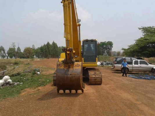 ขายแบคโฮ KOMATSU PC200-8 สภาพสวยเต็มพร้อมใช้งาน สนใจติดต่อสอบถามได้ที่ 087-2276115,088-7397199 เสี่ยป็อก