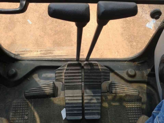 ขายแบคโฮ KOMATSU PC200-8 สภาพสวยเต็มพร้อมใช้งาน สนใจติดต่อสอบถามได้ที่ 087-2276115,088-7397199 เสี่ยป็อก