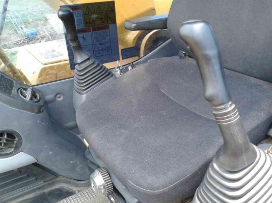 ขายแบคโฮ KOMATSU PC200-8 สภาพสวยเต็มพร้อมใช้งาน สนใจติดต่อสอบถามได้ที่ 087-2276115,088-7397199 เสี่ยป็อก