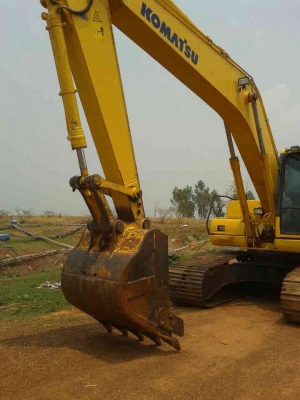 ขายแบคโฮ KOMATSU PC200-8 สภาพสวยเต็มพร้อมใช้งาน สนใจติดต่อสอบถามได้ที่ 087-2276115,088-7397199 เสี่ยป็อก