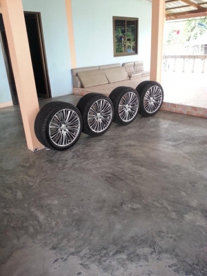 ด่วนๆๆๆ 17000 ขายแม็กVIP LANSO แท้ๆๆสวยๆ ขอบ18 5 รู 100  พร้อมยางครับวิ่งไม่ถึง 7000 โลครับ