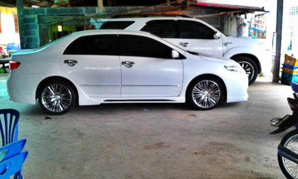 ด่วนๆๆๆ 17000 ขายแม็กVIP LANSO แท้ๆๆสวยๆ ขอบ18 5 รู 100  พร้อมยางครับวิ่งไม่ถึง 7000 โลครับ