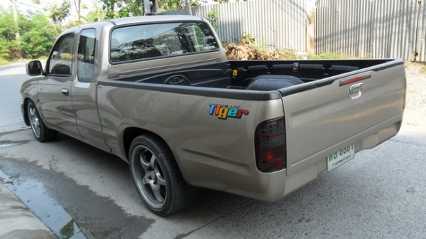 ขายโตโยต้า HILUX TIGER D4D