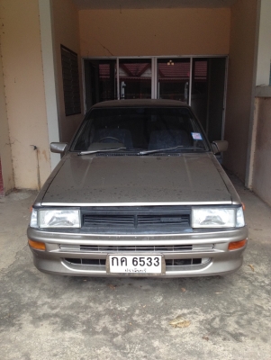 Nissan Sunny 1992