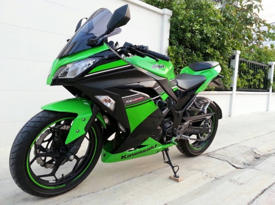 ขายNINJA250 2013 ใช้งานน้อย6,5xxกม.ไร้ริ้วรอย รถซื้อเงินสด ออกศูนย์โมโต ซื้อมาขี่ทำงาน ท่อAKRAPOVICแท้(2หมืน) ชิล กันล้ม กาดหม้อน้ำ กันรอยถัง กันดีด แตร PIAAแท้ ท้ายสั้น ขายเพราะจองCB500Fแล้ว     ขายได้ขายเลยครับ     รถไม่เคยออกทริป ไม่ขี่เร็ว ไม่ล้ม ไม่แ
