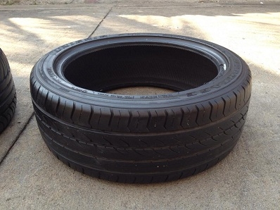 ยาง 17 นิ้ว 1 เส้นครับ205-40-17 รายละเอียดยี่ห้อขนาดด้านในครับ