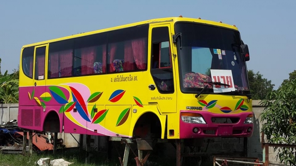 ขายตัวถัง HINO พร้อมเครื่อง สภาพไม่มีผุ