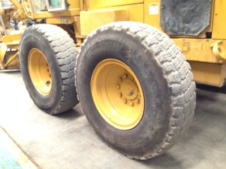 ขายด่วน!! รถเกรด Caterpillar 140H # 2ZK01248 พร้อมใช้งาน จากอเมริกา สนใจโทร. 080-6565422 (หนิง)