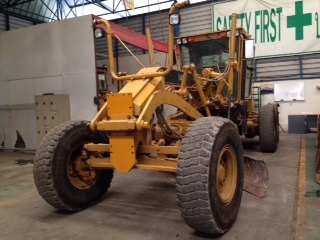 ขายด่วน!! รถเกรด Caterpillar 140H # 2ZK01248 พร้อมใช้งาน จากอเมริกา สนใจโทร. 080-6565422 (หนิง)