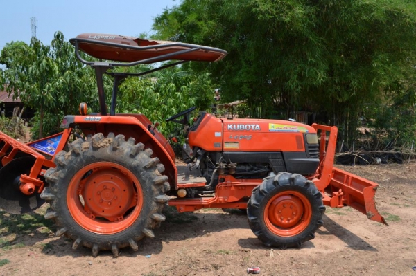 คูโบต้า L4508 สภาพดีมากๆ พร้อมทะเบียน ใบดัน พร้อมผาน6 ตราช้าง  ใช้งานแค่ 1,500 ชั่วโมง