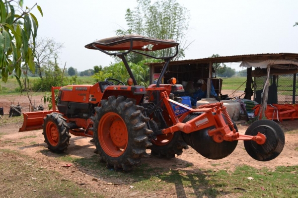 คูโบต้า L4508 สภาพดีมากๆ พร้อมทะเบียน ใบดัน พร้อมผาน6 ตราช้าง  ใช้งานแค่ 1,500 ชั่วโมง