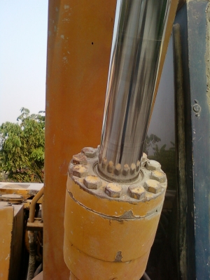 ขาย!! KOMATSU PC 60-5 / 400.000 บาท. ราคาต่อรองได้