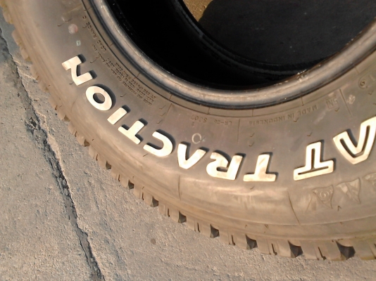 31X10.50R15 FALKEN-RV LANDAIR/AT TRACTION  มีชุด 4 เส้น ติดต่อด่วน .TEL.081-427-3941