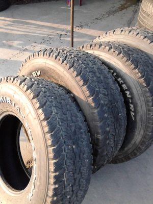 31X10.50R15 FALKEN-RV LANDAIR/AT TRACTION  มีชุด 4 เส้น ติดต่อด่วน .TEL.081-427-3941