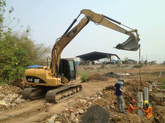 รถแบคโฮ แค๊ต ๓๑๒ ดี มีเอกสารอินวอยล์ ชอบราคาเท่าไรต่อรองกันได้ครับ.