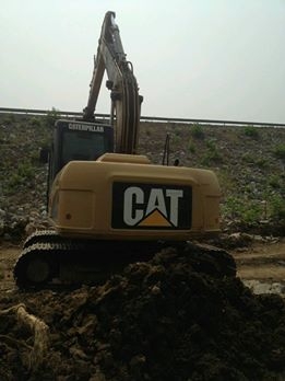 รถแบคโฮ แค๊ต ๓๑๒ ดี มีเอกสารอินวอยล์ ชอบราคาเท่าไรต่อรองกันได้ครับ.