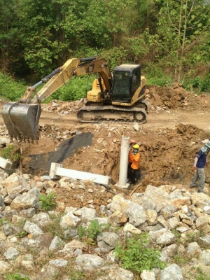 รถแบคโฮ แค๊ต ๓๑๒ ดี มีเอกสารอินวอยล์ ชอบราคาเท่าไรต่อรองกันได้ครับ.