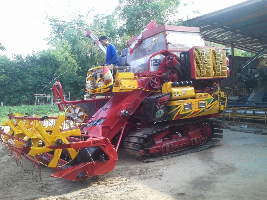ลดให้แล้วครับ เสร็จแล้วครับ 665000 บ. สนใจมาทดสอบ ค่อยต่อราคากันครับ  KM 49 เดิน 12 HT(comosak) เครื่อง 6HH+turbo (~250 แรง) โซ่ D2  48 ข้อ โรลเลอร์ D2 12 ลูก หน้าเกี่ยว 3 เมตร อุ้มเลด 2.5 ตัน