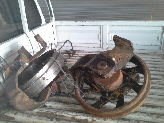 ลดให้แล้วครับ เสร็จแล้วครับ 665000 บ. สนใจมาทดสอบ ค่อยต่อราคากันครับ  KM 49 เดิน 12 HT(comosak) เครื่อง 6HH+turbo (~250 แรง) โซ่ D2  48 ข้อ โรลเลอร์ D2 12 ลูก หน้าเกี่ยว 3 เมตร อุ้มเลด 2.5 ตัน