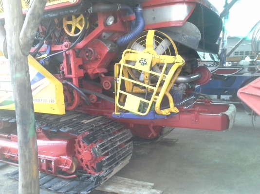 ลดให้แล้วครับ เสร็จแล้วครับ 665000 บ. สนใจมาทดสอบ ค่อยต่อราคากันครับ  KM 49 เดิน 12 HT(comosak) เครื่อง 6HH+turbo (~250 แรง) โซ่ D2  48 ข้อ โรลเลอร์ D2 12 ลูก หน้าเกี่ยว 3 เมตร อุ้มเลด 2.5 ตัน