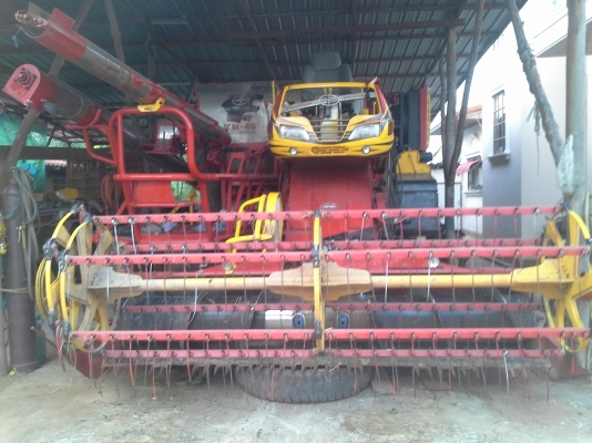 ลดให้แล้วครับ เสร็จแล้วครับ 665000 บ. สนใจมาทดสอบ ค่อยต่อราคากันครับ  KM 49 เดิน 12 HT(comosak) เครื่อง 6HH+turbo (~250 แรง) โซ่ D2  48 ข้อ โรลเลอร์ D2 12 ลูก หน้าเกี่ยว 3 เมตร อุ้มเลด 2.5 ตัน