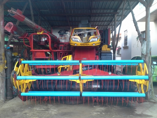 ลดให้แล้วครับ เสร็จแล้วครับ 665000 บ. สนใจมาทดสอบ ค่อยต่อราคากันครับ  KM 49 เดิน 12 HT(comosak) เครื่อง 6HH+turbo (~250 แรง) โซ่ D2  48 ข้อ โรลเลอร์ D2 12 ลูก หน้าเกี่ยว 3 เมตร อุ้มเลด 2.5 ตัน