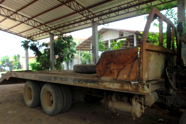 ขายด่วนหางเทเลอร์ลากแบ็กโฮ200เหล็กไอดีมหน้า6สภาพสวย