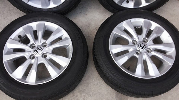 แม็กซ์ซิตี้ honda city ขอบ15 ยางบริสโตน 175 65 15 ปี2013