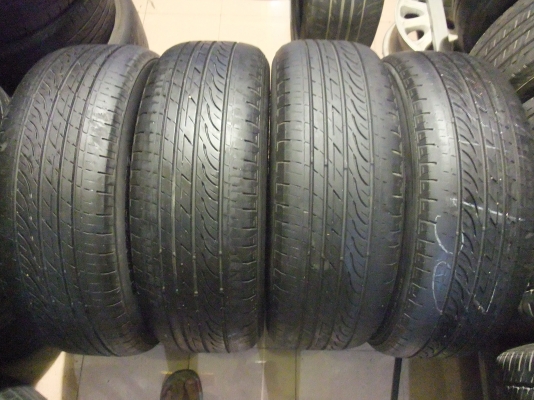 ยาง Bridgestone 215/55/17 ปี 10