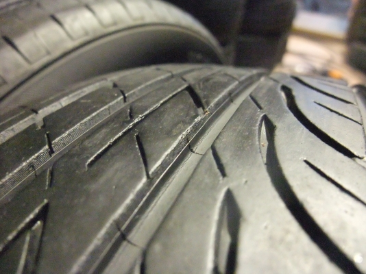 ยาง Bridgestone 215/55/17 ปี 10 ยาง Bridgestone 215/55/17 ปี 10
