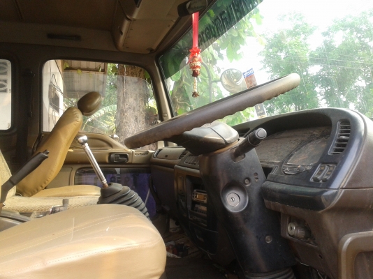 ขายด่วนรถ6ล้อDAGAเครือง195แรงรถตู้แห้ง4บานติดNGV7.5ม