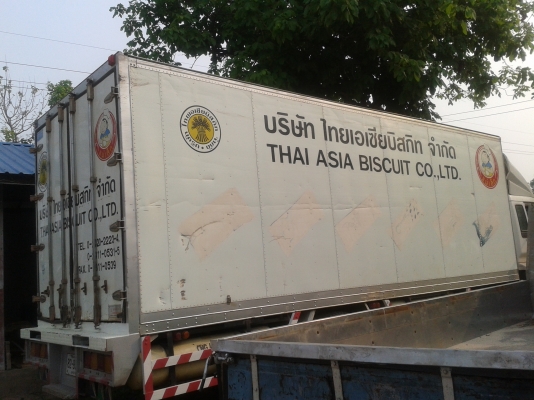 ขายด่วนรถ6ล้อDAGAเครือง195แรงรถตู้แห้ง4บานติดNGV7.5ม