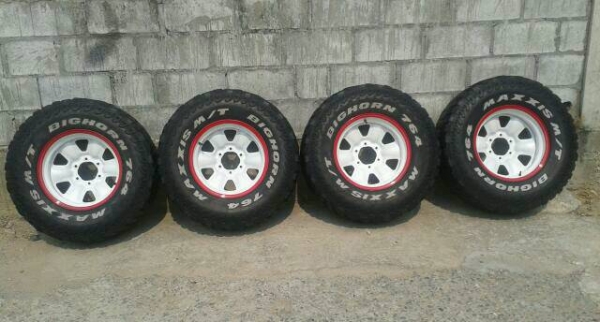 ขาย Mud MAXXIS 764 พร้อมล้อ16ลบ30สวยๆ