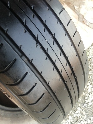 ขายยาง195/45/16 ปี 11 DUNLOP SP 2050 1 ชุด