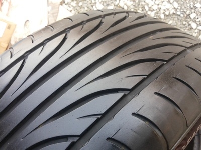 ขายยาง215/45/17 ปี 1012 THUNDERER R702 1 คู่