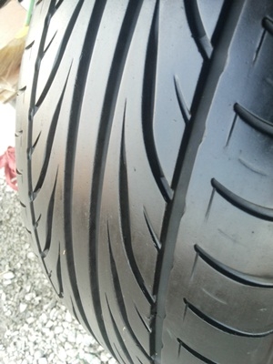 ขายยาง215/45/17 ปี 1012 THUNDERER R702 1 คู่