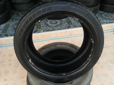 ขายยาง215/45/17 ปี 1012 THUNDERER R702 1 คู่