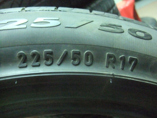 ยาง Pirelli 225/50/17 ปี12
