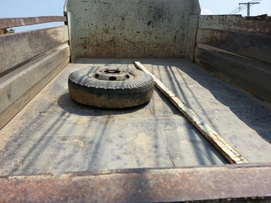 รถฮีโน่ 6 ล้อดั้ม 220 แรงม้า. ปี 50  ( รถประกอบ )  สนใจติดต่อ 081 - 6079515