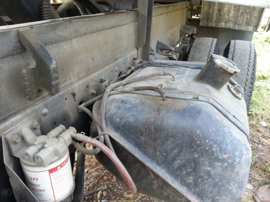 รถฮีโน่ 6 ล้อดั้ม 220 แรงม้า. ปี 50  ( รถประกอบ )  สนใจติดต่อ 081 - 6079515