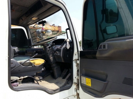 รถฮีโน่ 6 ล้อดั้ม 220 แรงม้า. ปี 50  ( รถประกอบ )  สนใจติดต่อ 081 - 6079515