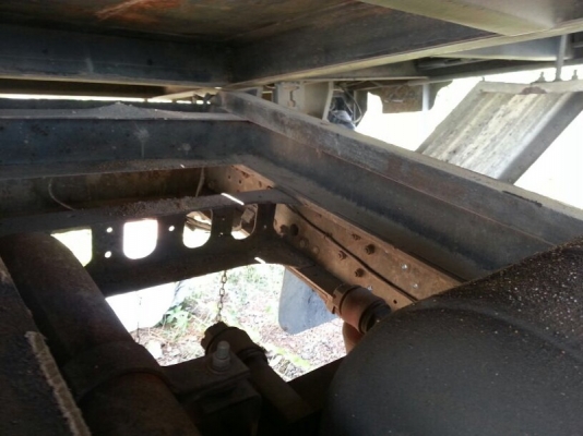 รถฮีโน่ 6 ล้อดั้ม 220 แรงม้า. ปี 50  ( รถประกอบ )  สนใจติดต่อ 081 - 6079515