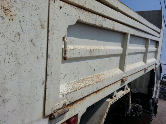 รถฮีโน่ 6 ล้อดั้ม 220 แรงม้า. ปี 50  ( รถประกอบ )  สนใจติดต่อ 081 - 6079515