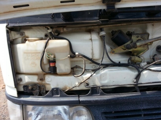 รถฮีโน่ 6 ล้อดั้ม 220 แรงม้า. ปี 50  ( รถประกอบ )  สนใจติดต่อ 081 - 6079515