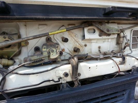 รถฮีโน่ 6 ล้อดั้ม 220 แรงม้า. ปี 50  ( รถประกอบ )  สนใจติดต่อ 081 - 6079515