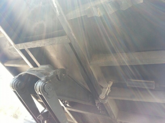 รถฮีโน่ 6 ล้อดั้ม 220 แรงม้า. ปี 50  ( รถประกอบ )  สนใจติดต่อ 081 - 6079515