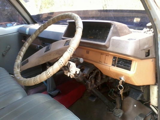 ขายรถตู้มิตซูบิชิ l300 ราคาถูก