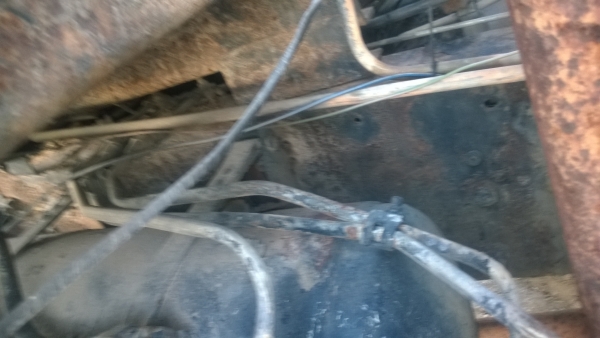 HINO FM221  พร้อมหางสองเพลา (หางไปทำงานค่ะ ไม่มีภาพถ่าย)